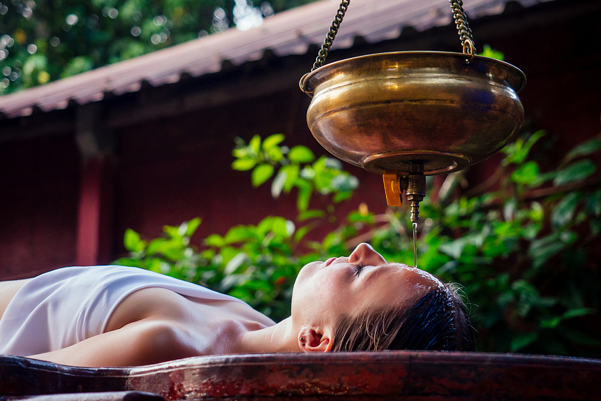 Ayurvedic wooden Droni table